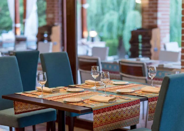 Hotell Ramada By Wyndham Parc 4*