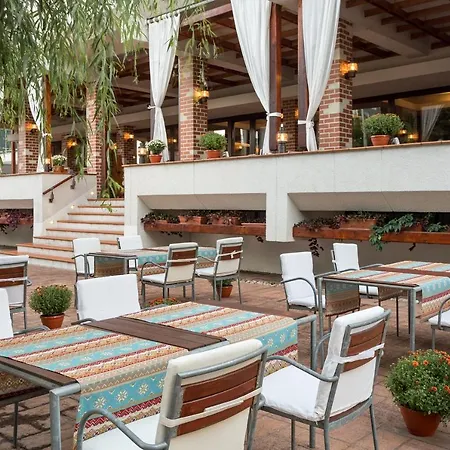Ramada By Wyndham Parc Otel Bükreş