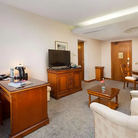 Ramada By Wyndham Parc
