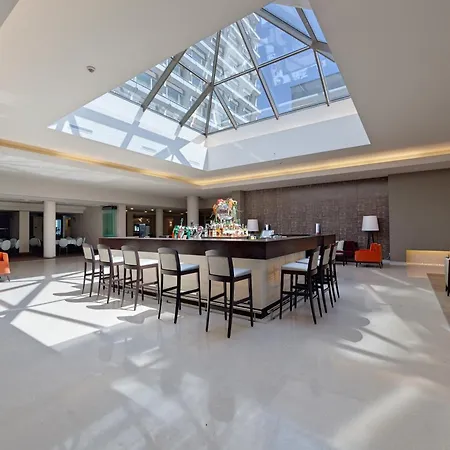 Ramada By Wyndham Parc 4*