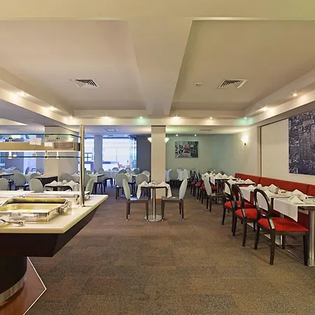 Hotel Ramada By Wyndham Parc