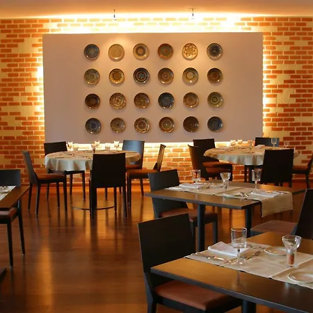 Hotel Ramada By Wyndham Parc 4*