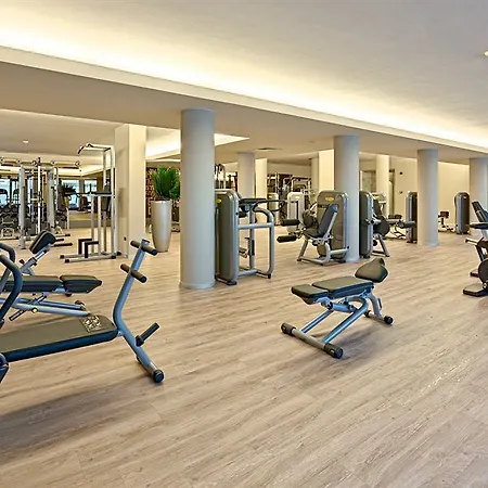Hotel Ramada By Wyndham Parc