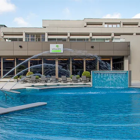 Ramada By Wyndham Parc Hotel 4*