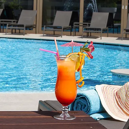 Ramada By Wyndham Parc Hotel 4*