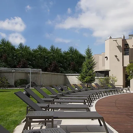 Ramada By Wyndham Parc Hotel