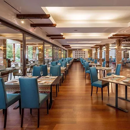 Ramada By Wyndham Parc Bukarest