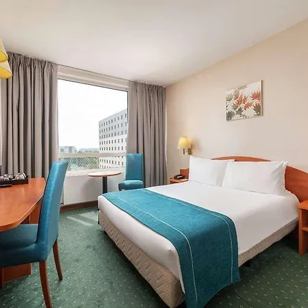 Ramada By Wyndham Parc 4* Bukarest