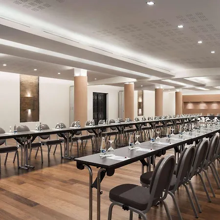 Hotel Ramada By Wyndham Parc