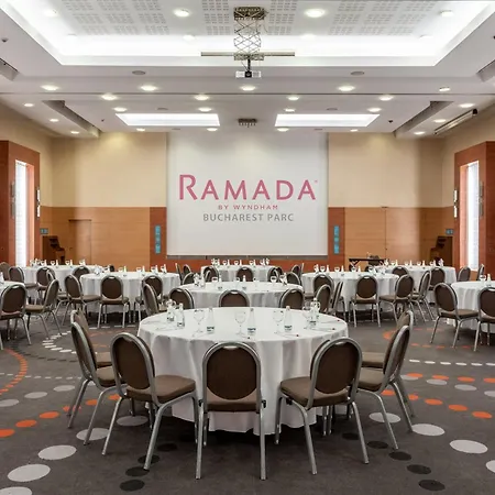 Hotel Ramada By Wyndham Parc 4*