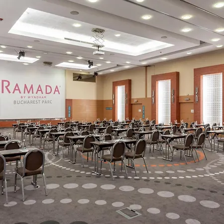 Hotel Ramada By Wyndham Parc 4*
