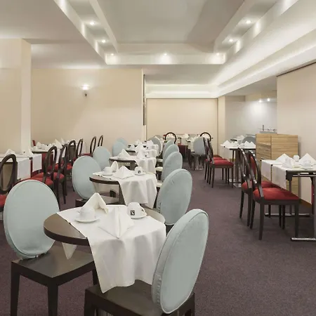 Ramada By Wyndham Parc Hotel