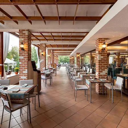 Ramada By Wyndham Parc Hotel