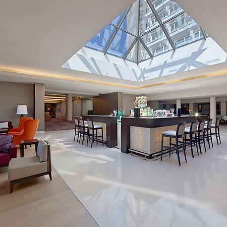 Hotel Ramada By Wyndham Parc