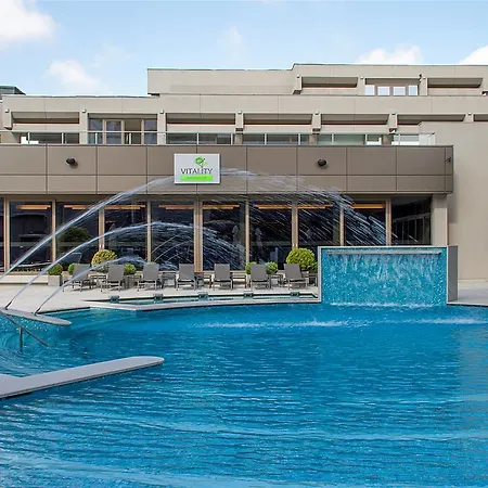 Ramada By Wyndham Parc Hotel 4*