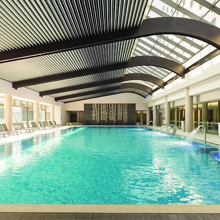 Ramada By Wyndham Parc Hotel 4*