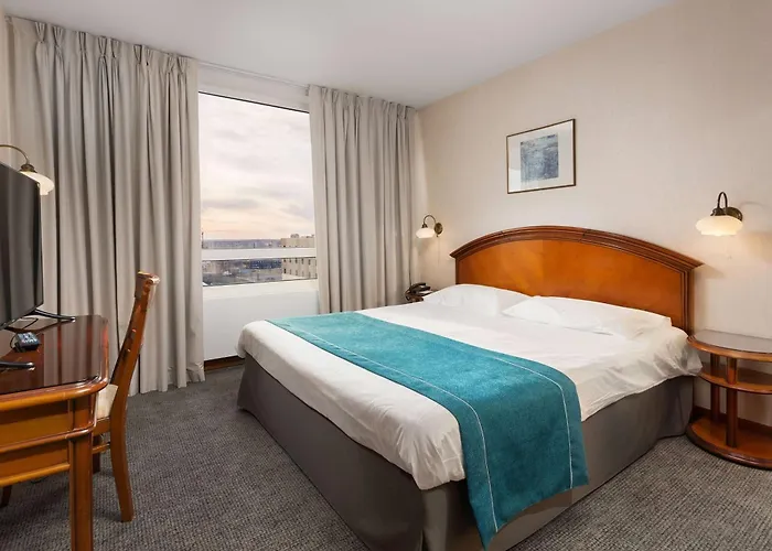 Ramada By Wyndham Parc ホテル 4*