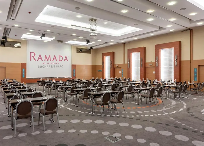 Hotel Ramada By Wyndham Parc 4*
