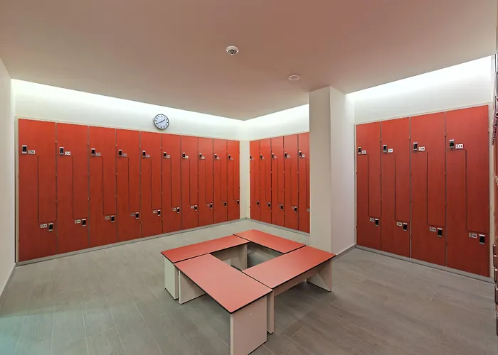 Ramada By Wyndham Parc Hotel 4*