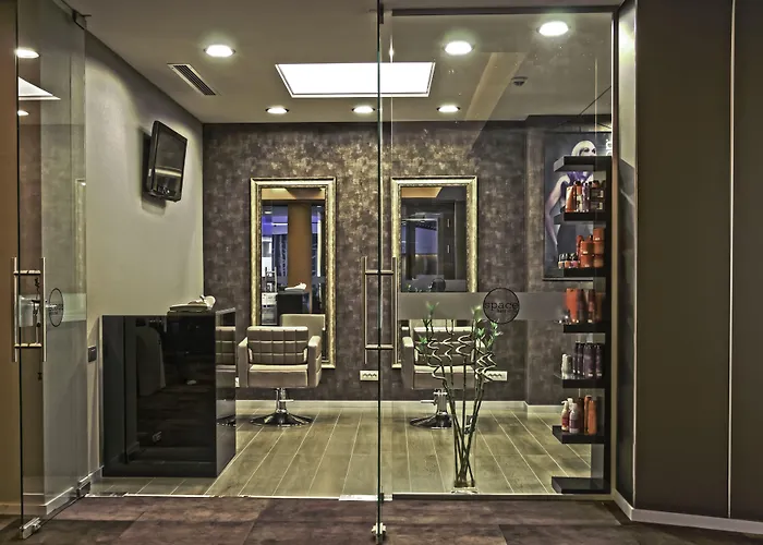 酒店 Ramada By Wyndham Parc 4*