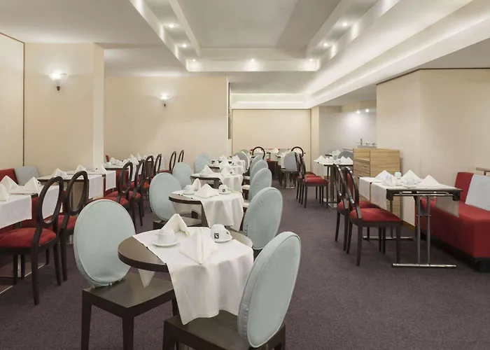 Ramada By Wyndham Parc Hotel