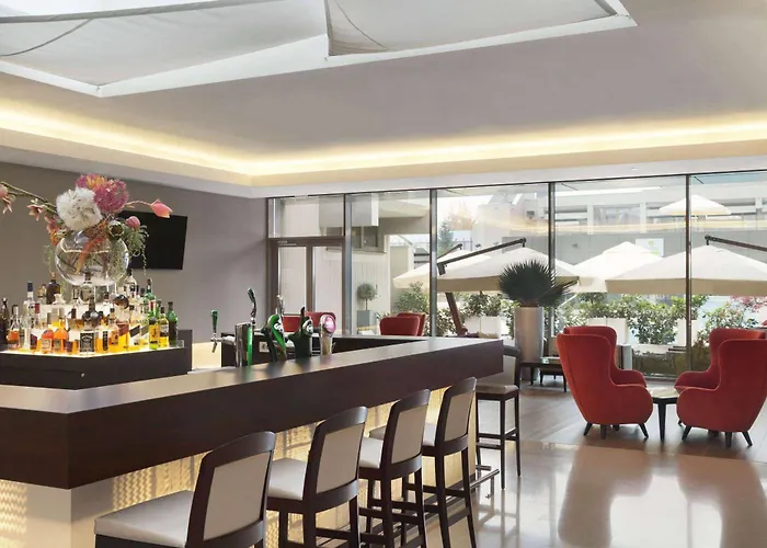 Ramada By Wyndham Parc 4*