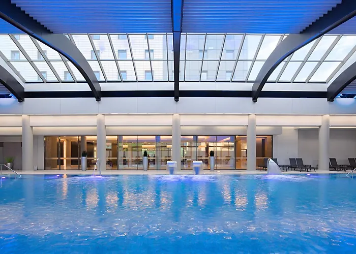 酒店 Ramada By Wyndham Parc 4*