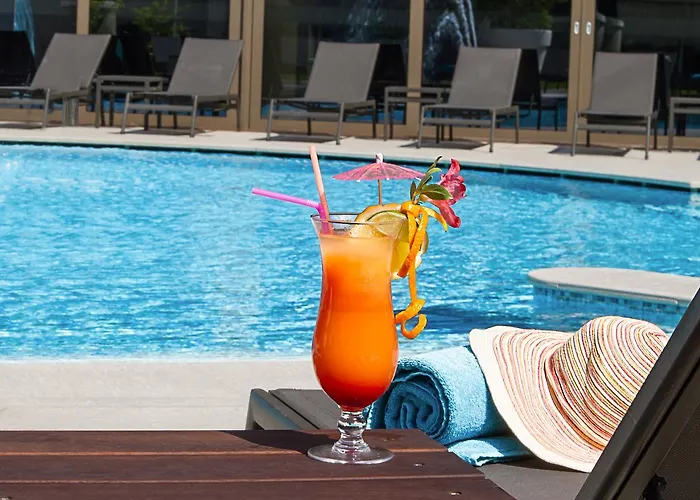 Ramada By Wyndham Parc 酒店 4*