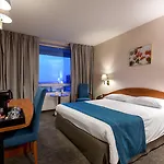 Ramada By Wyndham Parc Готель Бухарест