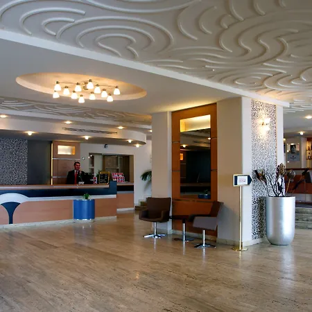 Hotel Ramada By Wyndham Parc