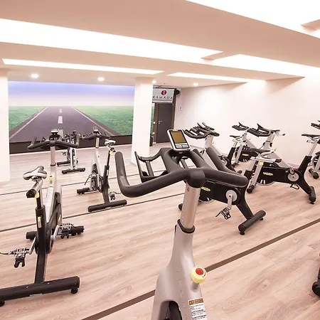 Ramada By Wyndham Parc Hotel 4*
