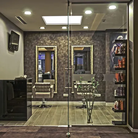 Готель Ramada By Wyndham Parc 4*