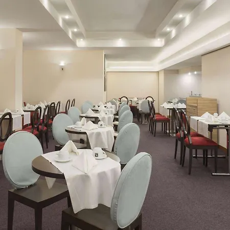 Ramada By Wyndham Parc Hotel