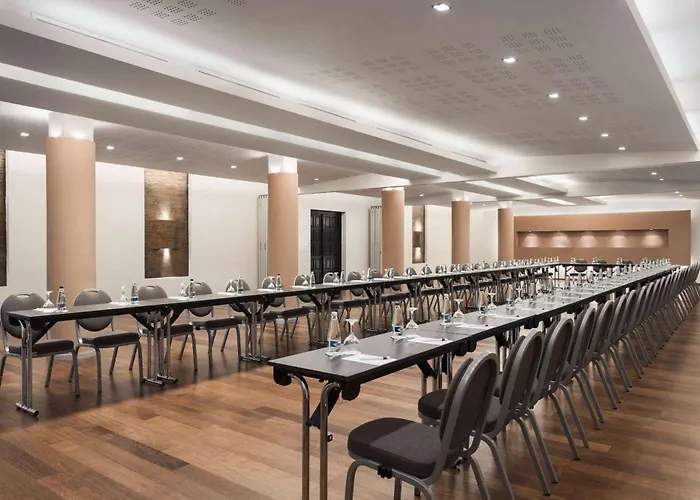 Hotell Ramada By Wyndham Parc