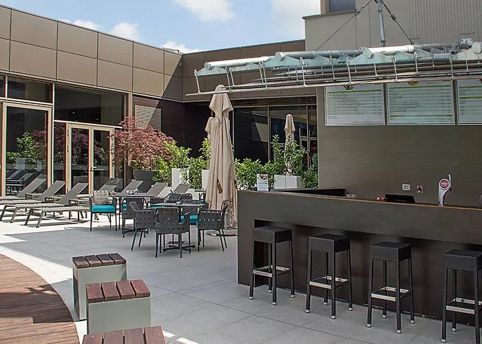 Ramada By Wyndham Parc Hotell 4*