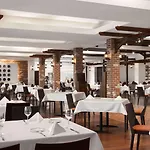 מלון Ramada By Wyndham Parc 4*