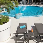 מלון Ramada By Wyndham Parc