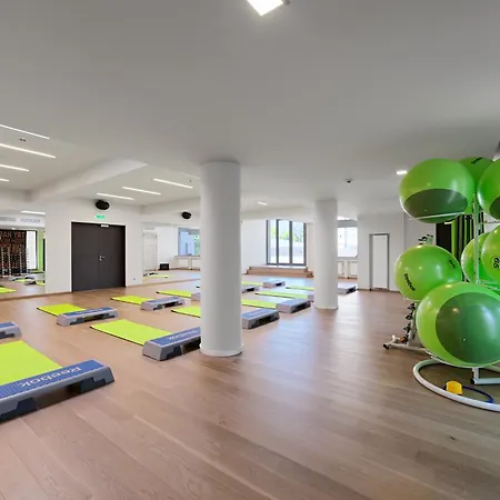 Ramada By Wyndham Parc 4* Bukurešť